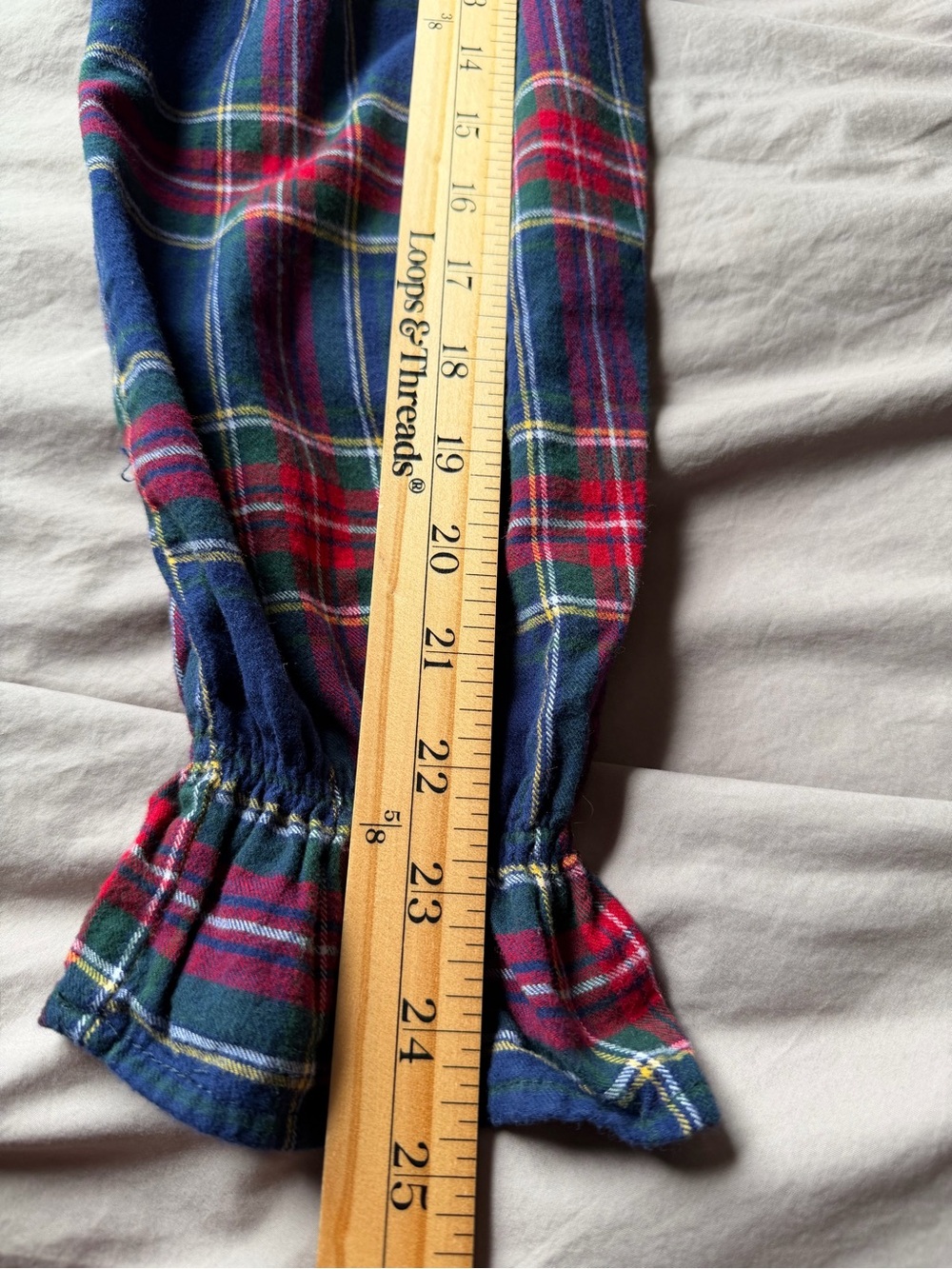 Petite Plume Classic Red Plaid Women Long Flannel Nightgown Sz L 100% Cotton - Picture 8 of 9